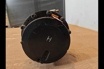 salg af Framaxlar Massey Ferguson 6480 