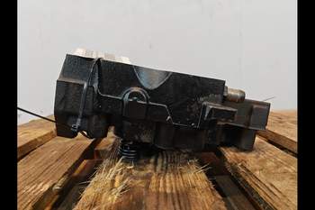 salg af  LM445A  Cylinder head