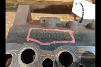 salg af  LM445A  Cylinder head