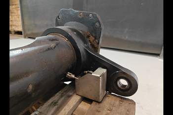 salg af Affjedringskonsol New Holland T6.175