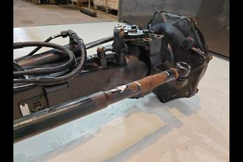 salg af Foraksel New Holland T6.175