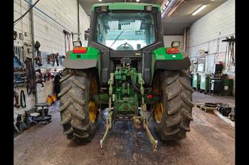 salg af John Deere 6210 traktor