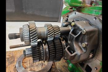salg af John Deere 6210 Rear Transmission