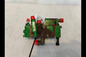 salg af John Deere 6210 Hydraulic brake valve
