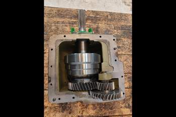 salg af John Deere 6210 Transferbox (4WD)