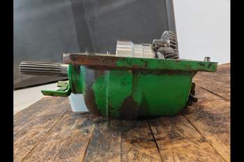salg af John Deere 6210 Transferbox (4WD)
