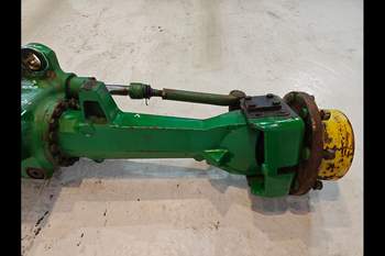 salg af John Deere 6210 Front Axle