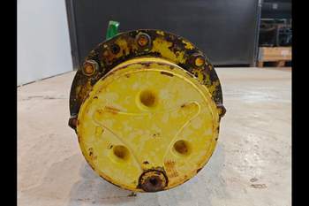 salg af John Deere 6210 Front Axle
