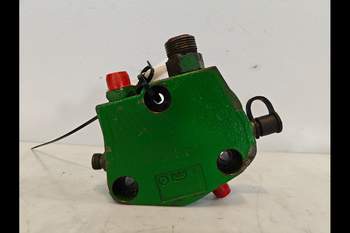 salg af John Deere 6210 Remote valve end plate