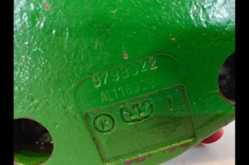 salg af John Deere 6210 Remote valve end plate