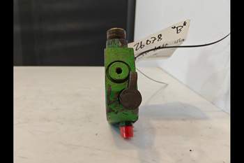 salg af John Deere 6210 Remote valve end plate