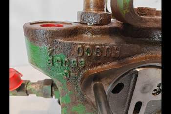 salg af John Deere 6210 Hydraulic Valve support
