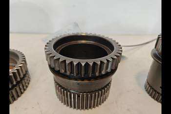 salg af John Deere 6210 Transmission Parts