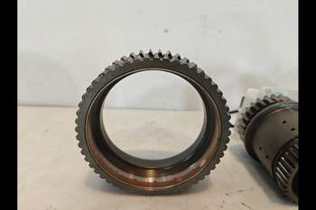salg af John Deere 6210 Transmission Parts