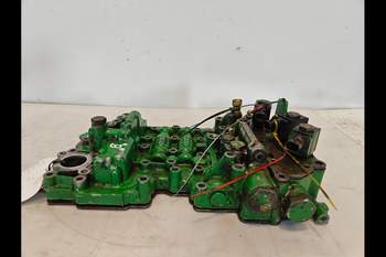 salg af John Deere 6210  Transmission Parts