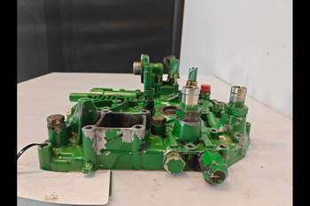 salg af John Deere 6210 Transmission Parts