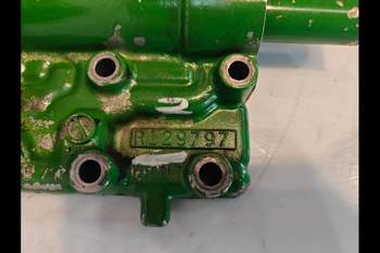 salg af John Deere 6210 Transmission Parts