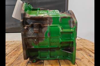 salg af John Deere 6210 Transmission Housing
