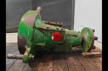 salg af John Deere 6210 RIGHT Rear Half Axle