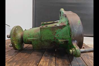 salg af John Deere 6210 LEFT Rear Half Axle