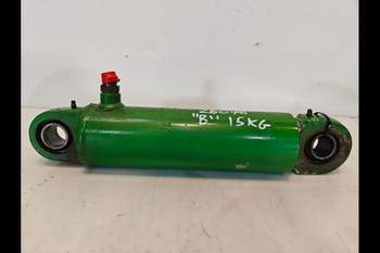 salg af John Deere 6210 RIGHT Lift Cylinder