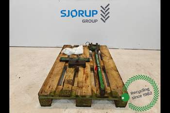 John Deere 6210 Pick Up Hitch John Deere 6210 Pick Up Hitch