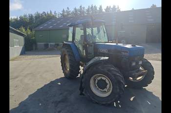 salg af New Holland 7840 traktor