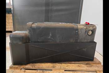 salg af Dieseltank New Holland 7840