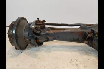 salg af Foraksel New Holland 7840