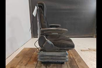 salg af Førersæde New Holland 7840