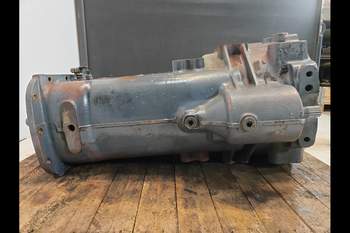 salg af Gearkasse New Holland 7840