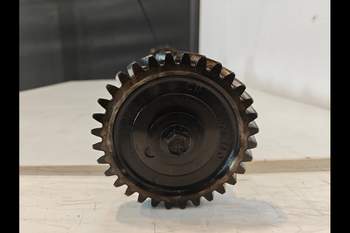 salg af Knastaksel New Holland 7840