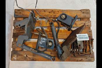 salg af Liftcylinder New Holland 7840