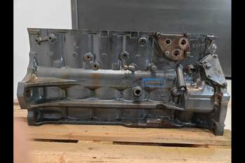salg af Motorblok New Holland 7840