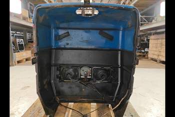 salg af Motorhjelm New Holland 7840  Del