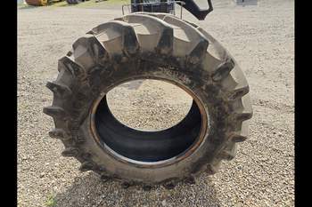 salg af Case CVX 1195 RIGHT Tire