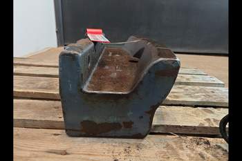 salg af Basisklods New Holland 8560