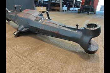 salg af Forakselrør New Holland 8560