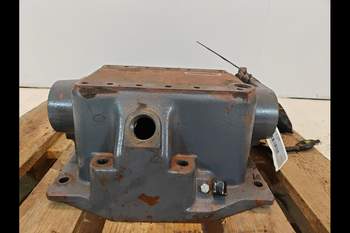 salg af Lift New Holland 8560