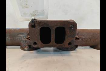 salg af Manifold New Holland 8560 Udstødning