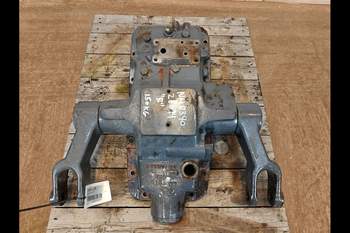 salg af Lift New Holland 8340