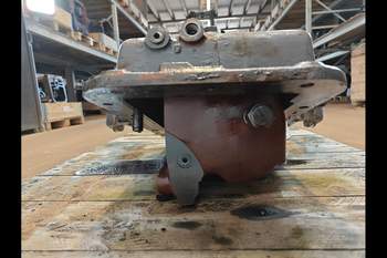 salg af Lift New Holland 8340
