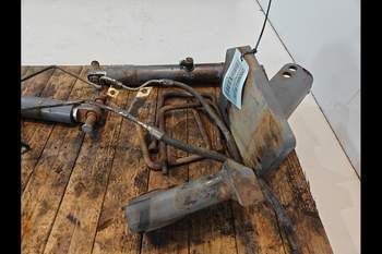 salg af Liftcylinder New Holland 8340