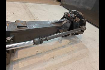 salg af Foraksel New Holland B115D