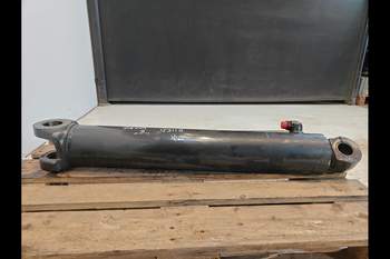 salg af Stikcylinder New Holland B115D
