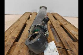 salg af Stikcylinder New Holland B115D