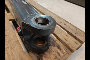 salg af Stikcylinder New Holland B115D