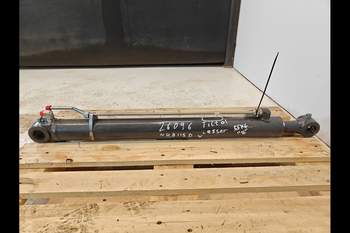 salg af Tiltcylinder New Holland B115D