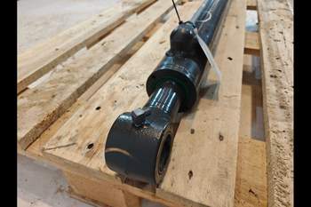 salg af Tiltcylinder New Holland B115D