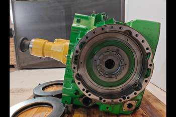 salg af John Deere 8320R Rear Transmission